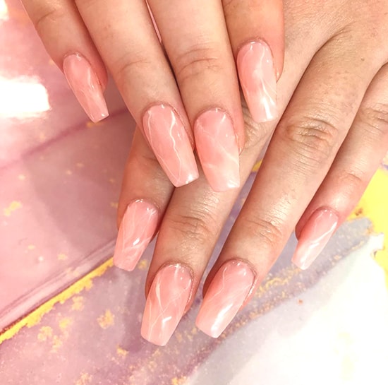 peachy marble nail art idea