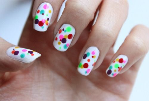 polka dot nail art