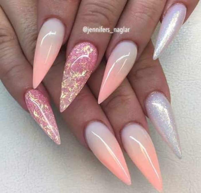 gel-unghie-stiletto-lunghe-artiglio-colori-luminosi-chiari-ideali-estate