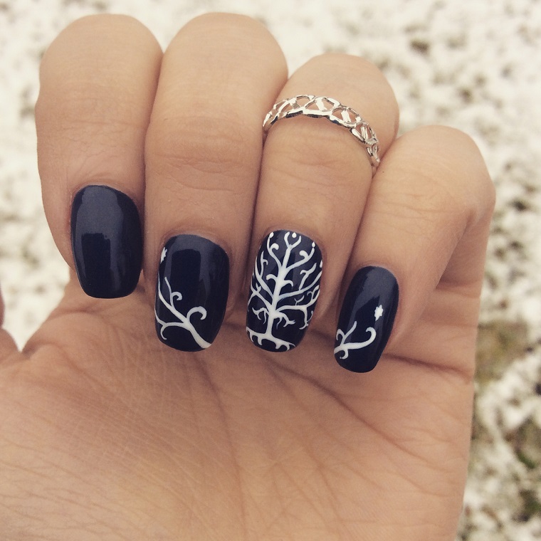 christmas-nails-elegant-idea